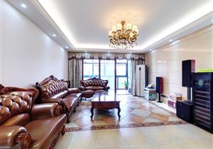 晴山月大平层，板楼结构，厅正出阳台，南北通透，6个大房间超值