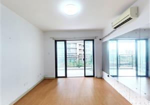 五和枢纽旁，多个大型商业环绕，户型方正