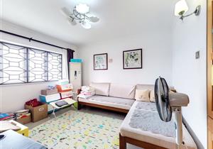 大芬艺术大厦的三房不错-周边配套齐全-户型方正-可以聊