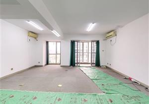 3号线大芬地铁口，楼下自带商业，配套完善，交通便利