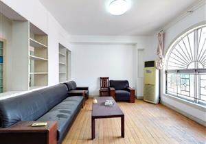 泰然广场，9号线地铁口，旁边KKONE，业主急售