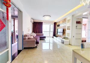 鸿瑞花园三期，电梯2房，满5年