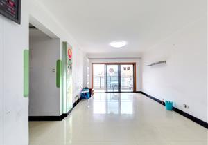 深业新岸线二期，精装修三房，大型花园社区，安静舒适