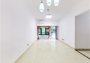 倚山花园三期，万科物业，车位充足，3房，户型方正，看房方便