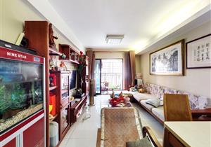 大型社区大房子适合一家人居住，房子满五年费用少，看房方便。