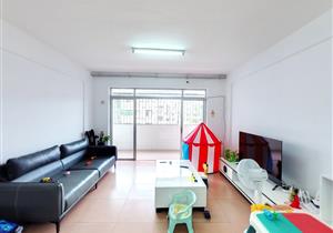 盛龙花园精装实用大两房可改三房，满五年年地铁口位置，配套齐全