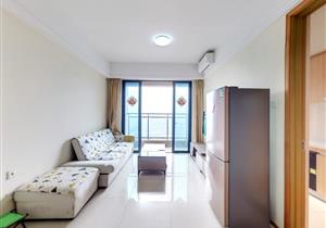 精装大2房，原购价200W现价120W,地铁口，配套成熟