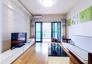 东方尊峪园林景观的两房，业主换房诚心卖，价格低近小区门口安静