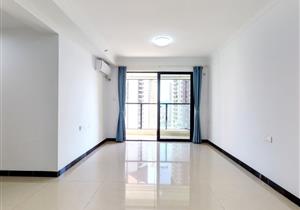 财富城次新房，中间看花园泳池，大社区，三地铁