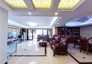 纯水岸十五期，朝南厅出阳台全湖景大平层，高赠送，方便看房