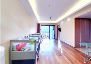 麓城三期朝南中高层诚心卖三房俩卫