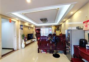 南北通透大平层，赠送入户花园，客厅直出大阳台，停车位充足