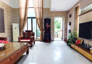 龙园意境的别墅五房不错的-周边的配套齐全-户型方正实用-可看