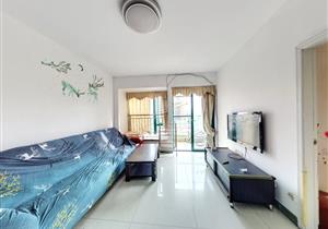 新上急售房，满二少税，户型格局好，诚心出售，鸿景豪苑