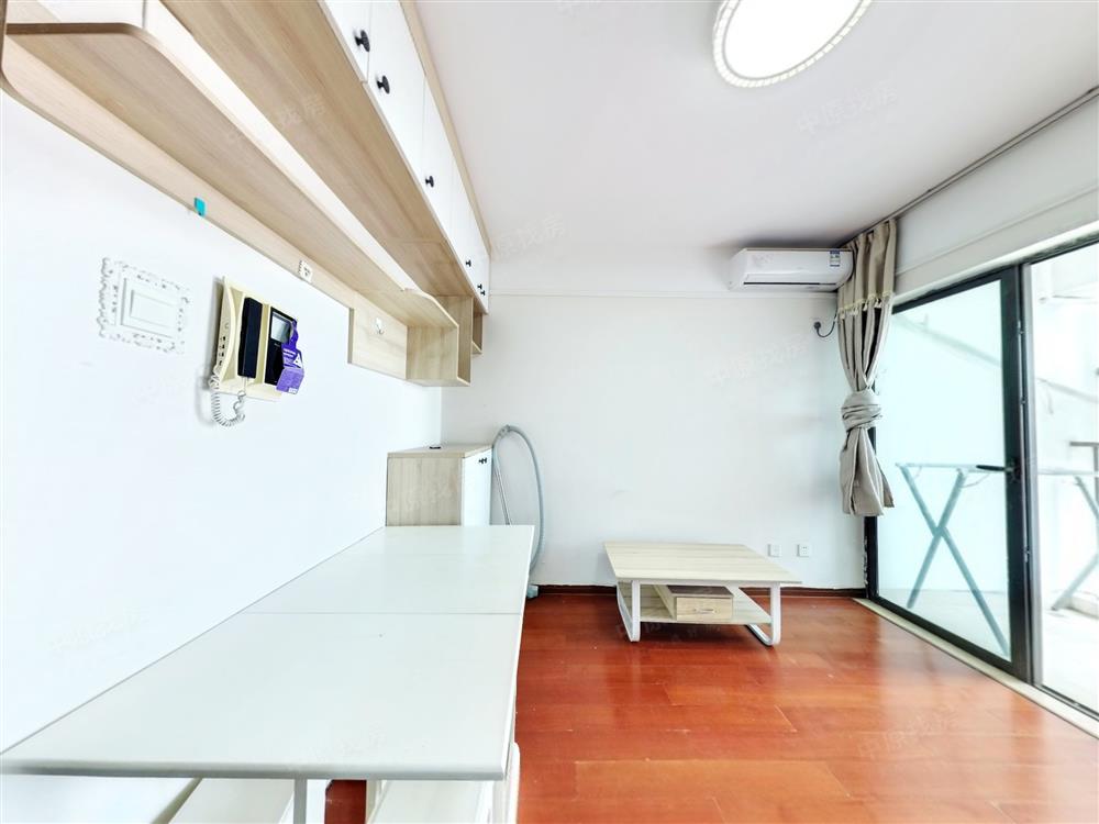 万科红（海轩广场）