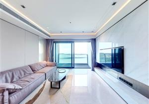 ·胤璞位于前海之心，湾景天际线标志性建筑