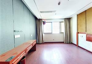 小区是在深南东路南面，1988年批地，1991年入伙