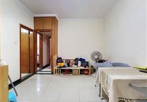 鹏莲花园，二房二厅，正南向，中间楼层，安静小区