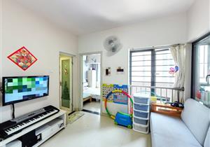 宝中电梯地铁口小户型急售，看房方便