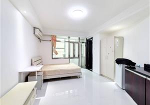 中航凯特公寓，精装修一房，价格实惠，繁华地段