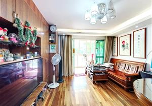 人才公园旁蔚蓝海岸二期大三房东南向带大阳台