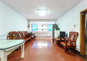 距离地铁近，步行可达，上班通勤方便