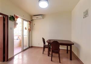 华逸园 实用一房一厅 业主诚心出售