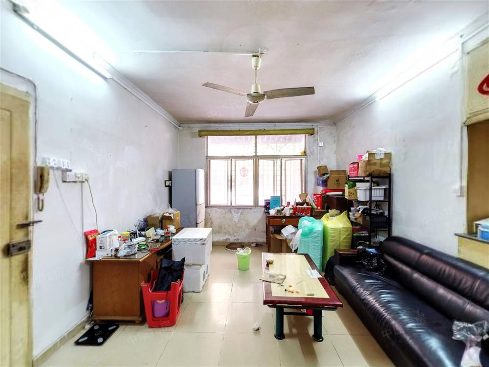 新秀村南109号大院