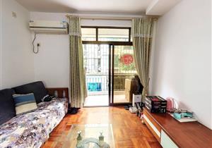 地铁口物业龙城新苑三房安静不静