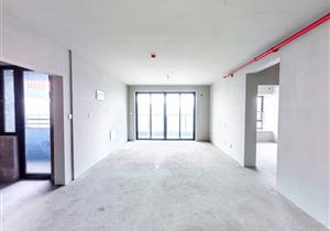 小区人车分流，停车位充足