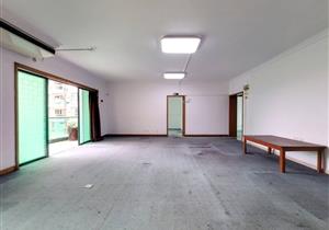 大平层5房，诚心出售，看房方便，口岸地铁口