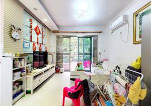 布心小高层带电梯，实用率百分之九十，业主诚心卖，价可谈