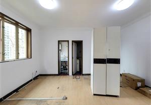 华富大厦，新出两房，满五年户型方正，配套成熟