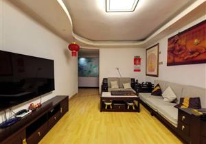 4房2厅  1楼带院子 满5红本 看房方便