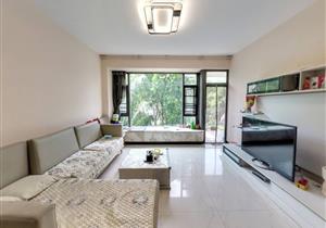 新上房源，业主急卖，价格好谈，看房方便