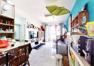 此房报价高一点但我跟业主谈过，空间非常大