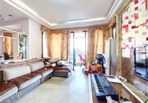 近地铁 出行方便 商业配套成熟