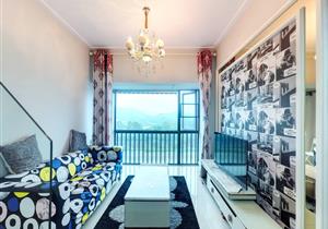 罗湖口岸附近精装复式公寓层高6米通燃气带阳台 朝南看香港山景