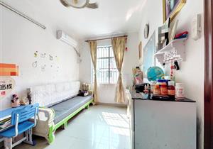 布吉天虹旁，精装一房一厅，花园中间，住家安静