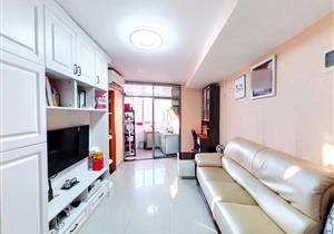 业主有心卖，翠竹大两房，精装修，拎包入住，租金高