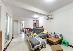 业主移民低价出 南山地铁站200米 标准4房 精装带阳台