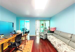 交通方便.近地铁口.中间楼层朝南.业主诚售