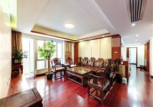 海岸城旁，入读南二外本部，满五年，精装凤凰楼层，仅1798万