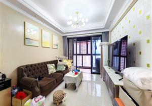 客厅出阳台东南朝向装修保养好