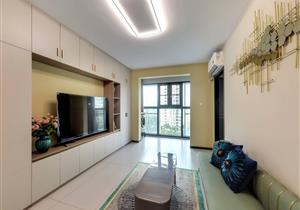 全新精装修两房，全新断桥铝门窗更新，双阳台封窗