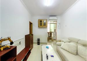 龙园苑，小两房业主诚心卖，关口物业，居家舒适，满五年