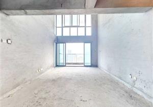 四季山水花园二期，新上复式五房，实用率高，急卖