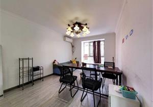 福田CBD旁，近卓悦商圈，下楼即地铁口，业主诚心出售