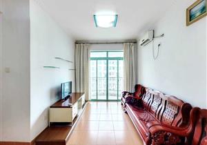 3号线地铁，小区楼下就是商业街，门前公交站