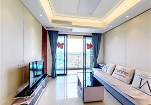 颐安三期，满五年，税费少,三房精装修，诚意出售